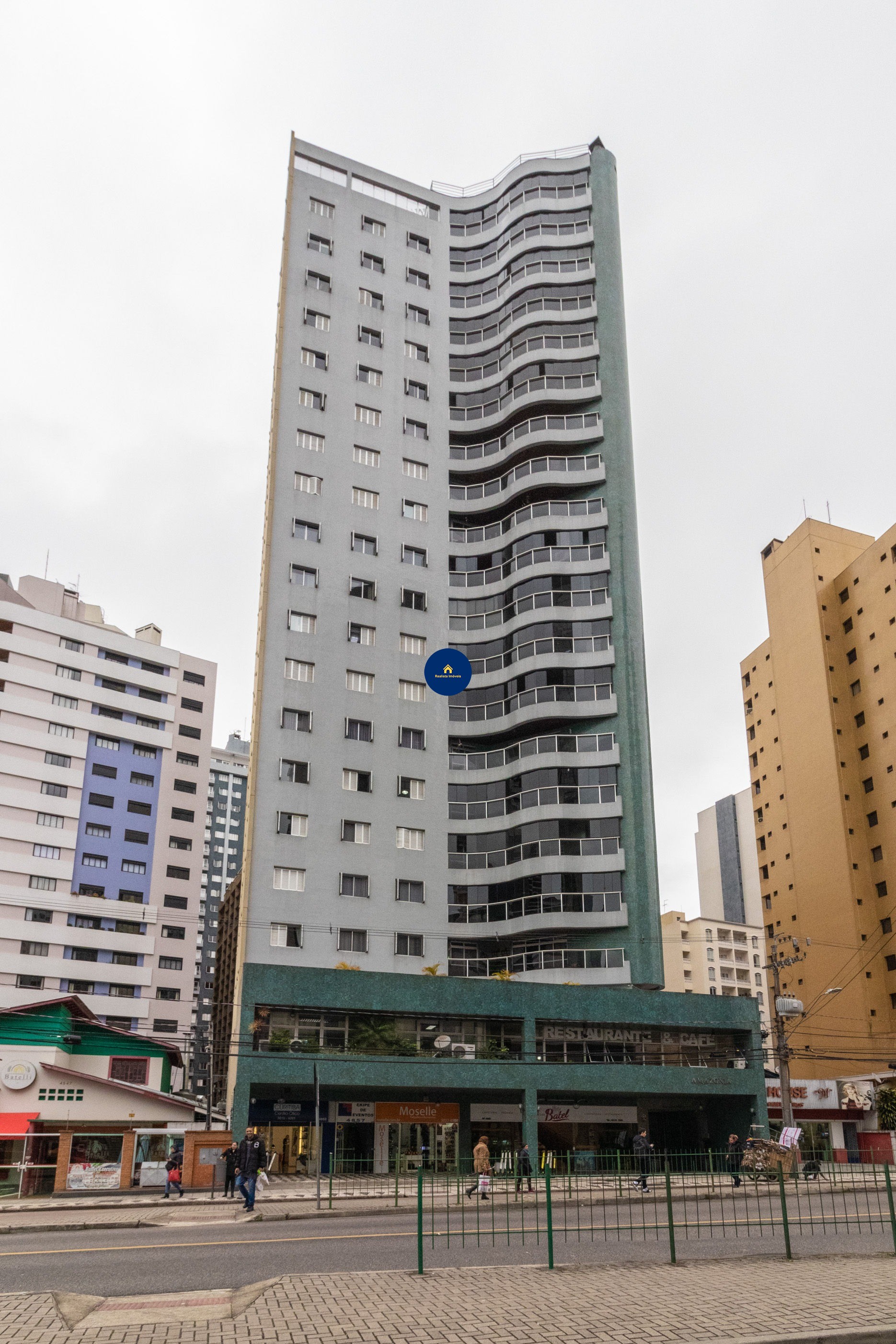 Apartamento, 4 quartos, 205 m² - Foto 1