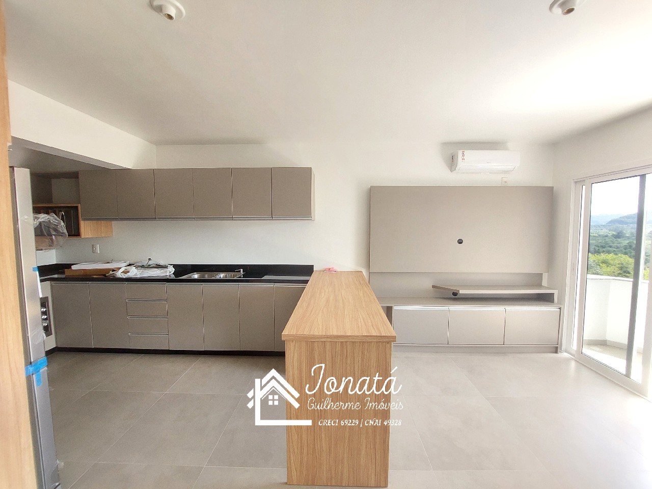 Apartamento à venda em Feliz-RS, bairro Matiel: 2 quartos, 1 sala, 1 banheiro, 1 vaga de garagem, 106,16 m² de área.