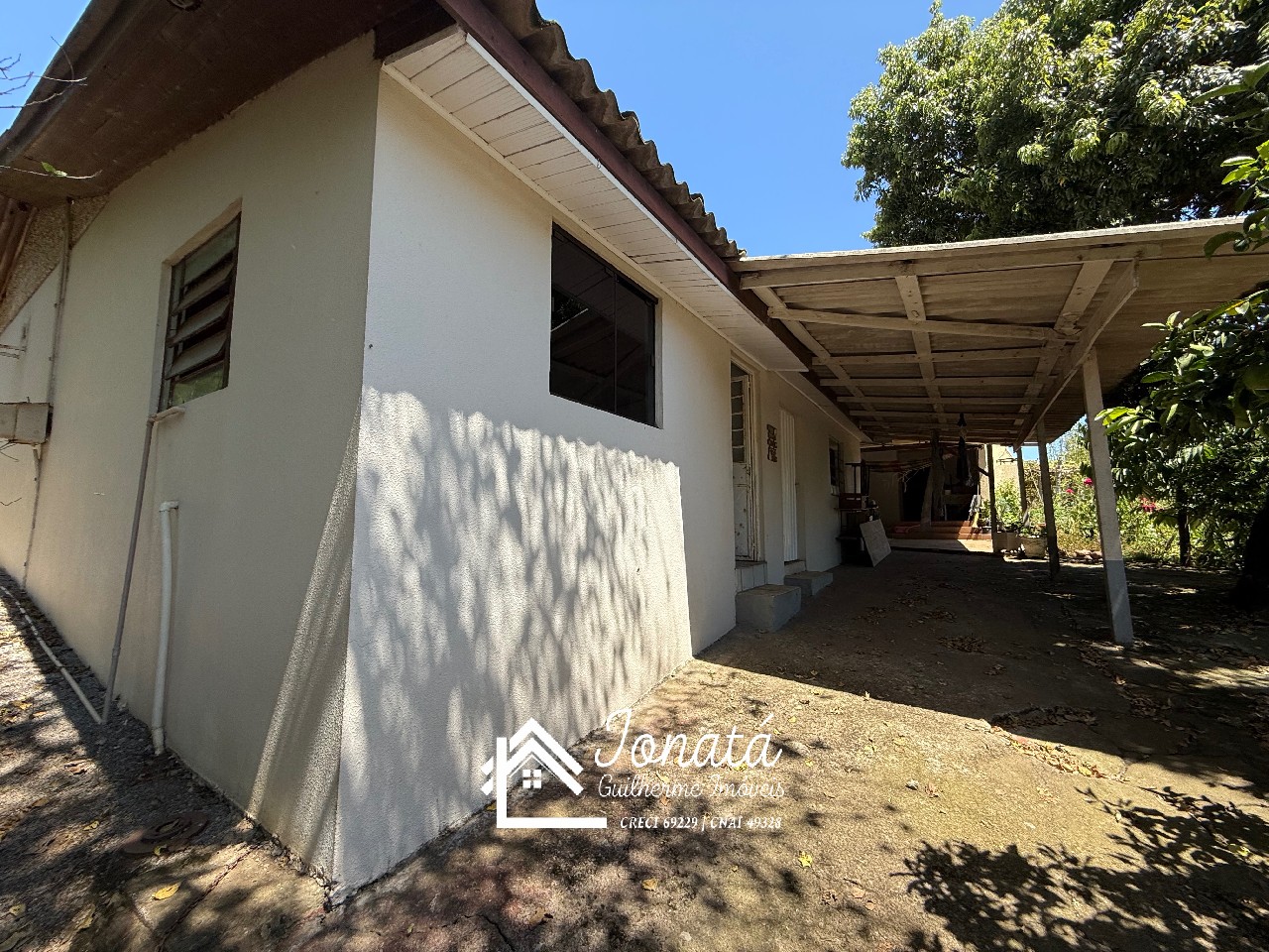 Imperdível oportunidade de adquirir casa com 3 quartos e 2 v