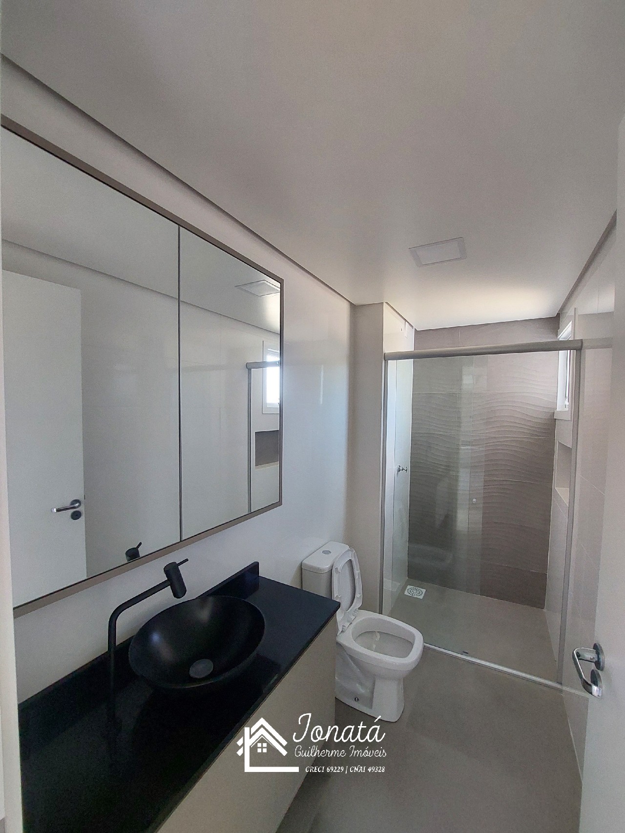 Apartamento à venda em Feliz-RS, bairro Matiel: 2 quartos, 1 sala, 1 banheiro, 1 vaga de garagem, 106,16 m² de área.