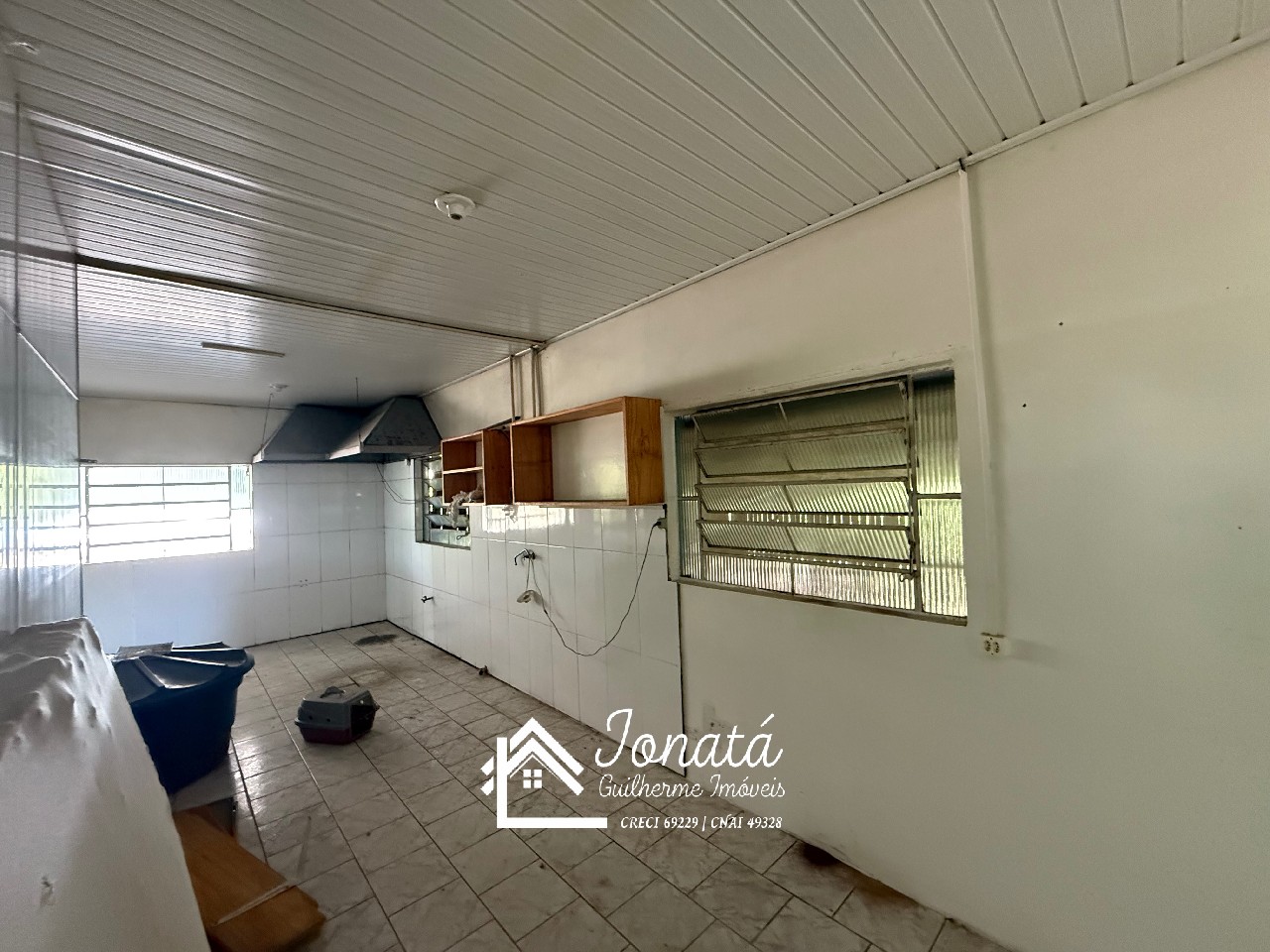 Pavilhão comercial em vale real - rs, forqueta
