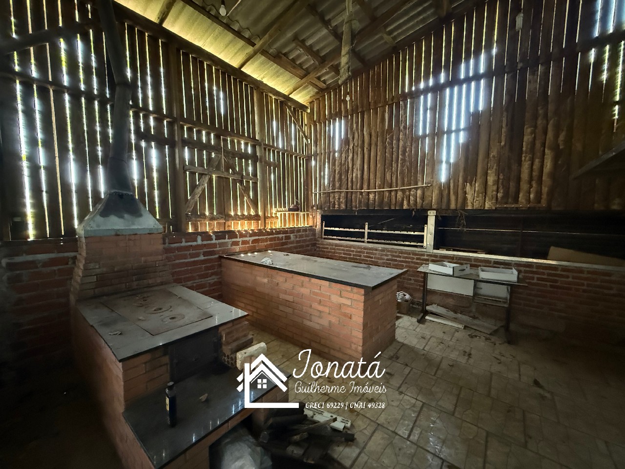 Pavilhão comercial em vale real - rs, forqueta