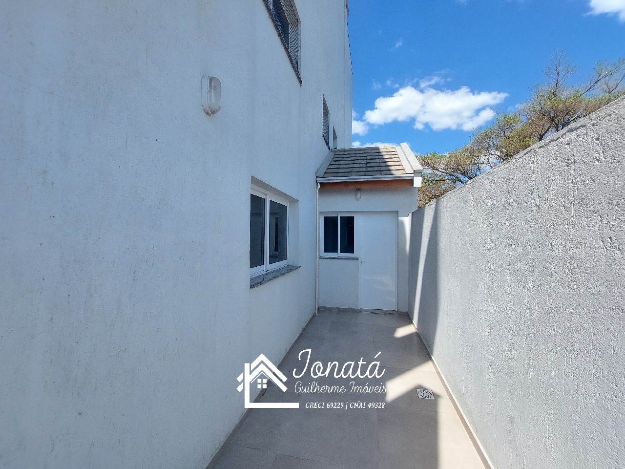 Apartamento à venda em Feliz-RS, bairro Matiel: 2 quartos, 1 suíte, 1 sala, 1 banheiro, 1 vaga de garagem, 93,12m². Venha conferir!
