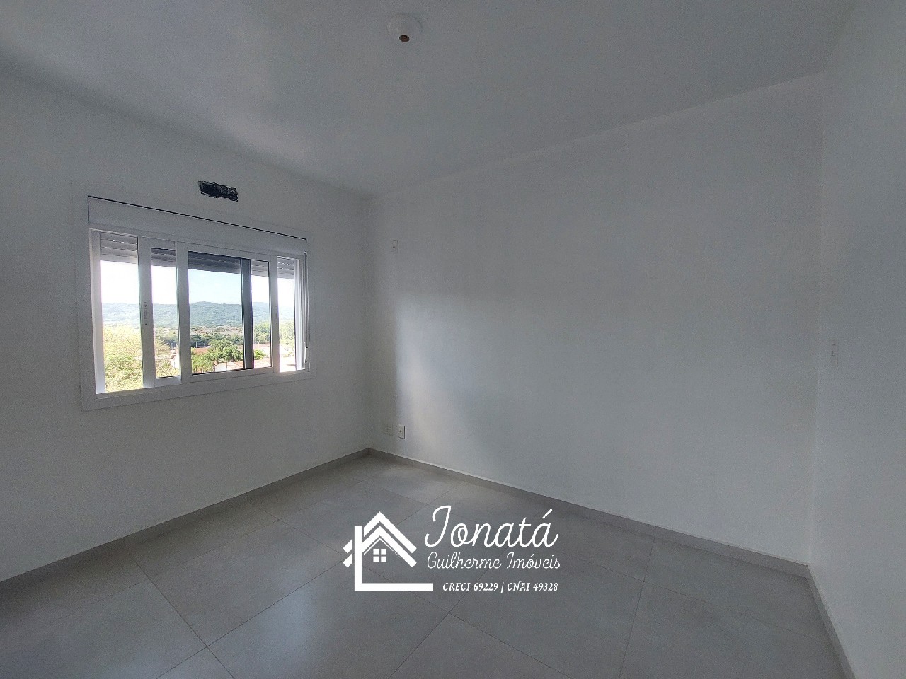Apartamento à venda em Feliz-RS, bairro Matiel: 2 quartos, 1 suíte, 1 sala, 1 banheiro, 1 vaga, 93,12m². Venha conferir!