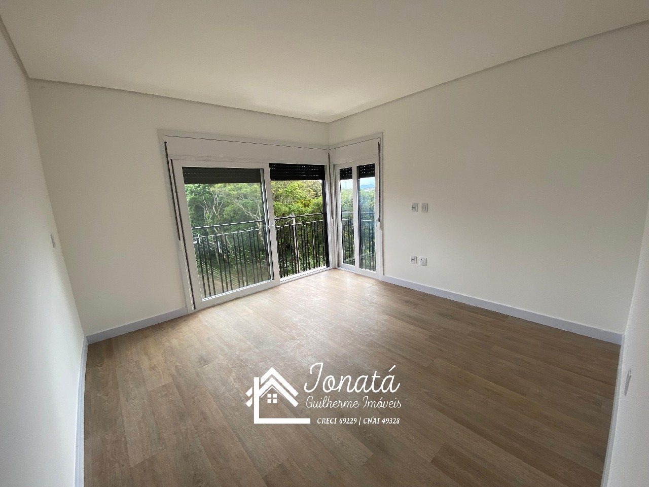 Apartamento de 2 quartos com 2 suítes e vaga de garagem na p
