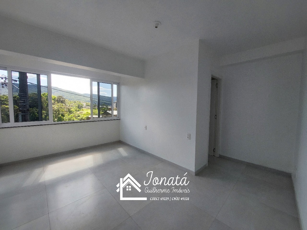 Apartamento à venda em Feliz-RS, bairro Matiel: 2 quartos, 1 suíte, 1 sala, 1 banheiro, 1 vaga de garagem, 93,12m². Venha conferir!