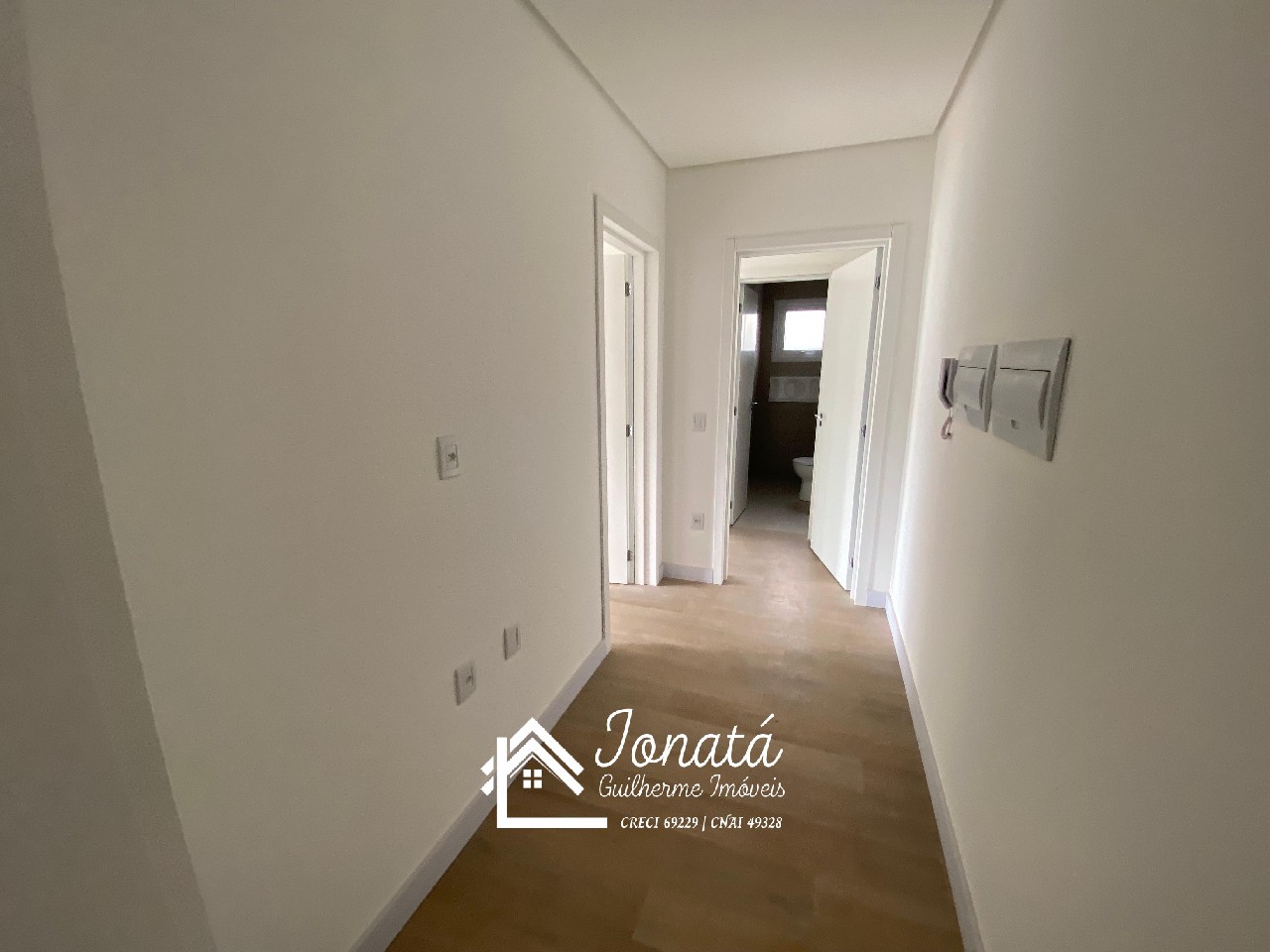 Apartamento de 2 quartos com 2 suítes e vaga de garagem na p