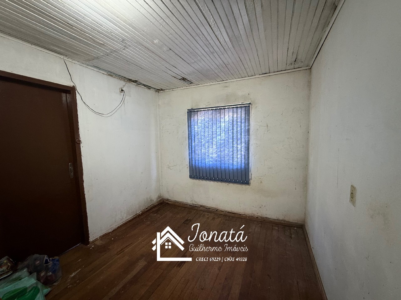 Imperdível oportunidade de adquirir casa com 3 quartos e 2 v