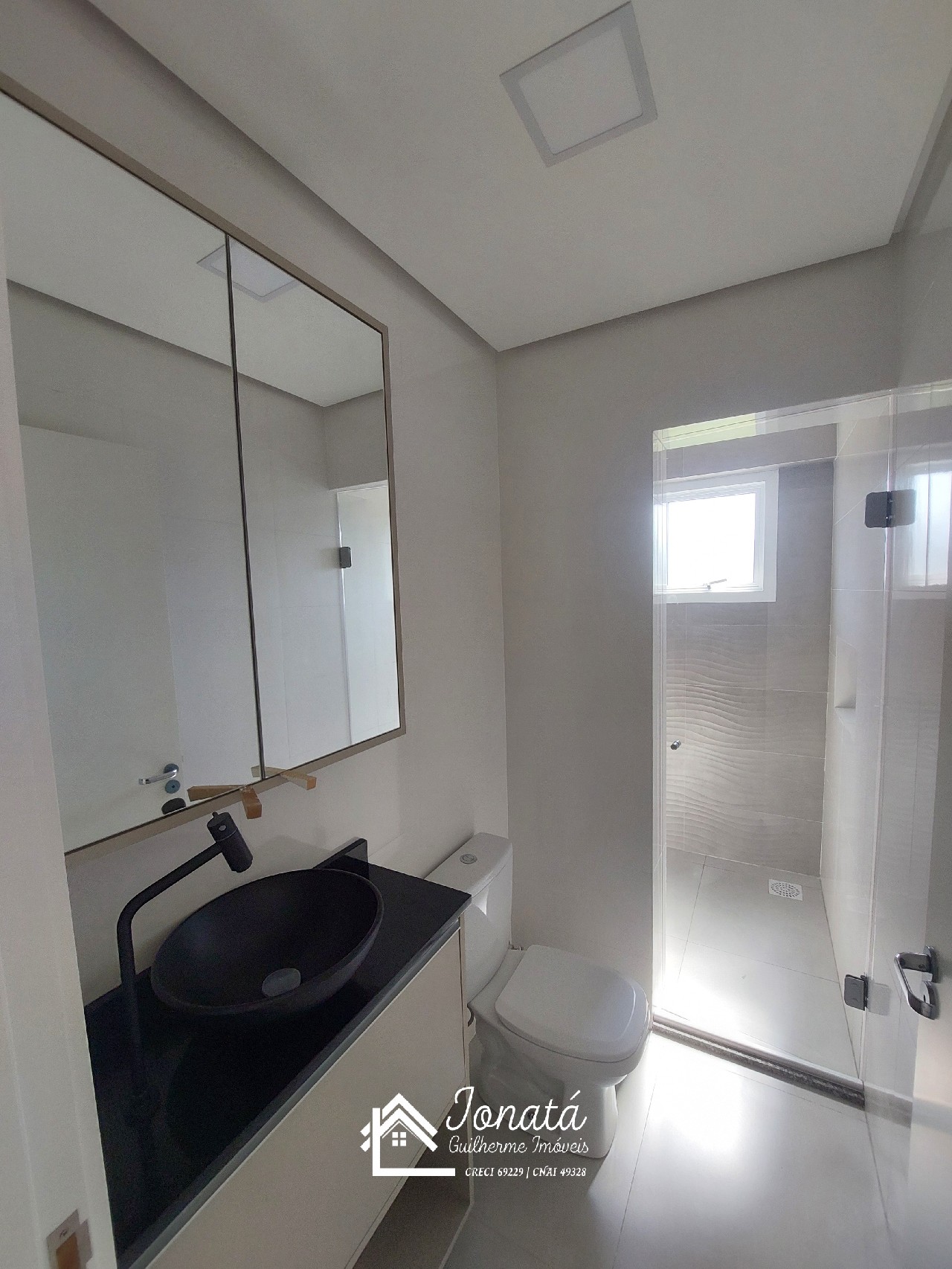 Apartamento à venda em Feliz-RS, bairro Matiel: 2 quartos, 1 sala, 1 banheiro, 1 vaga de garagem, 106,16 m² de área.