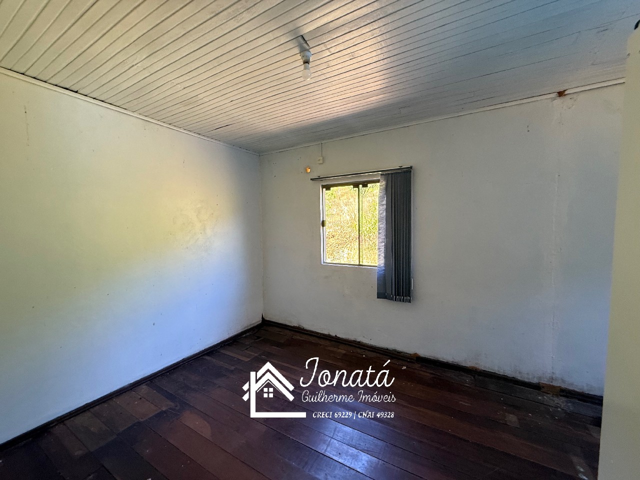 Imperdível oportunidade de adquirir casa com 3 quartos e 2 v