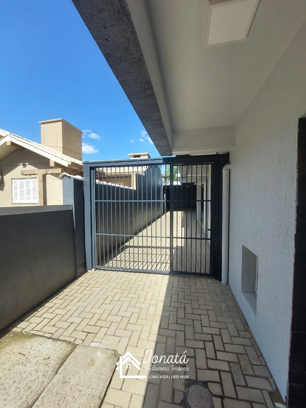 Apartamento à venda em Feliz-RS, bairro Matiel: 2 quartos, 1 sala, 1 banheiro, 1 vaga de garagem, 106,16 m² de área.