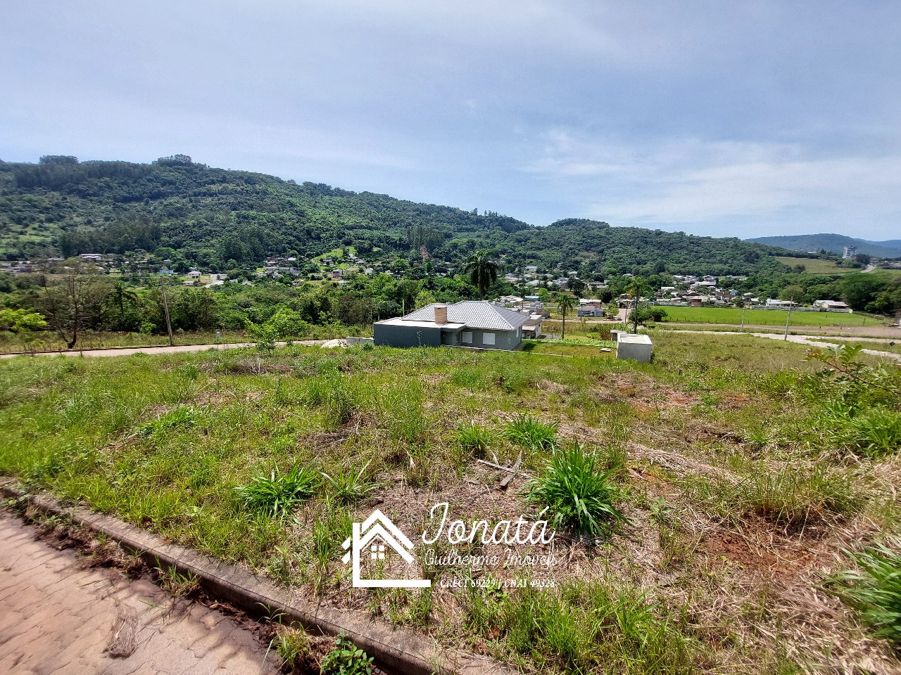 Terreno à venda em feliz-rs, bairro vale do hermes, com 450m