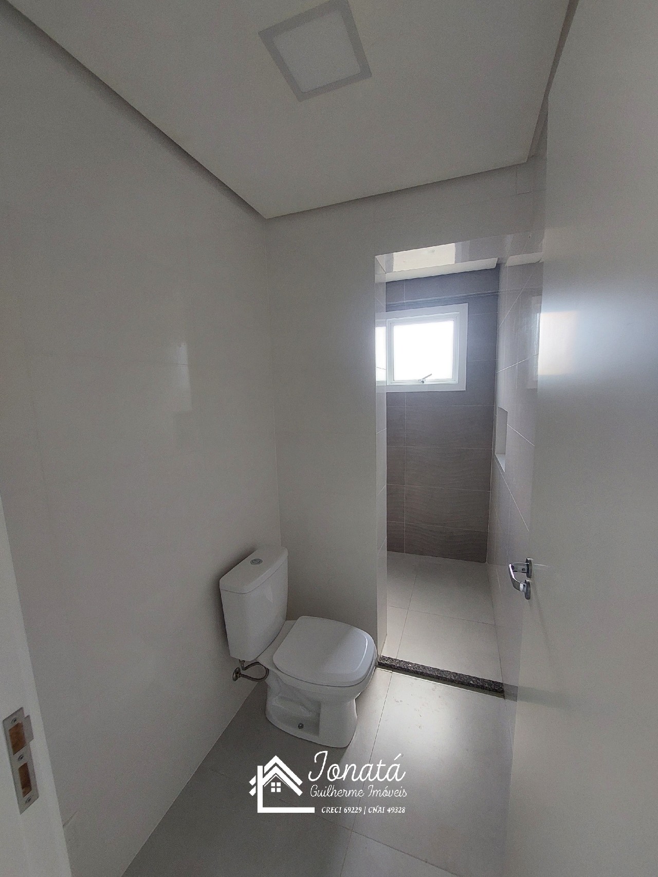 Apartamento à venda em Feliz-RS, bairro Matiel: 2 quartos, 1 sala, 1 banheiro, 1 vaga de garagem, 106,16 m² de área.