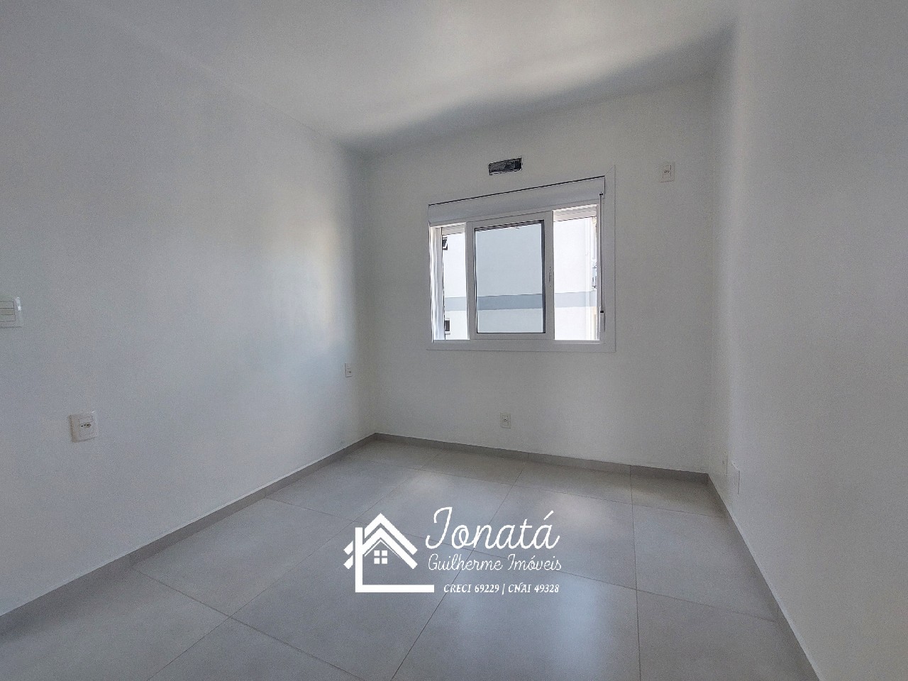 Apartamento à venda em Feliz-RS, bairro Matiel: 2 quartos, 1 suíte, 1 sala, 1 banheiro, 1 vaga de garagem, 93,12m². Venha conferir!