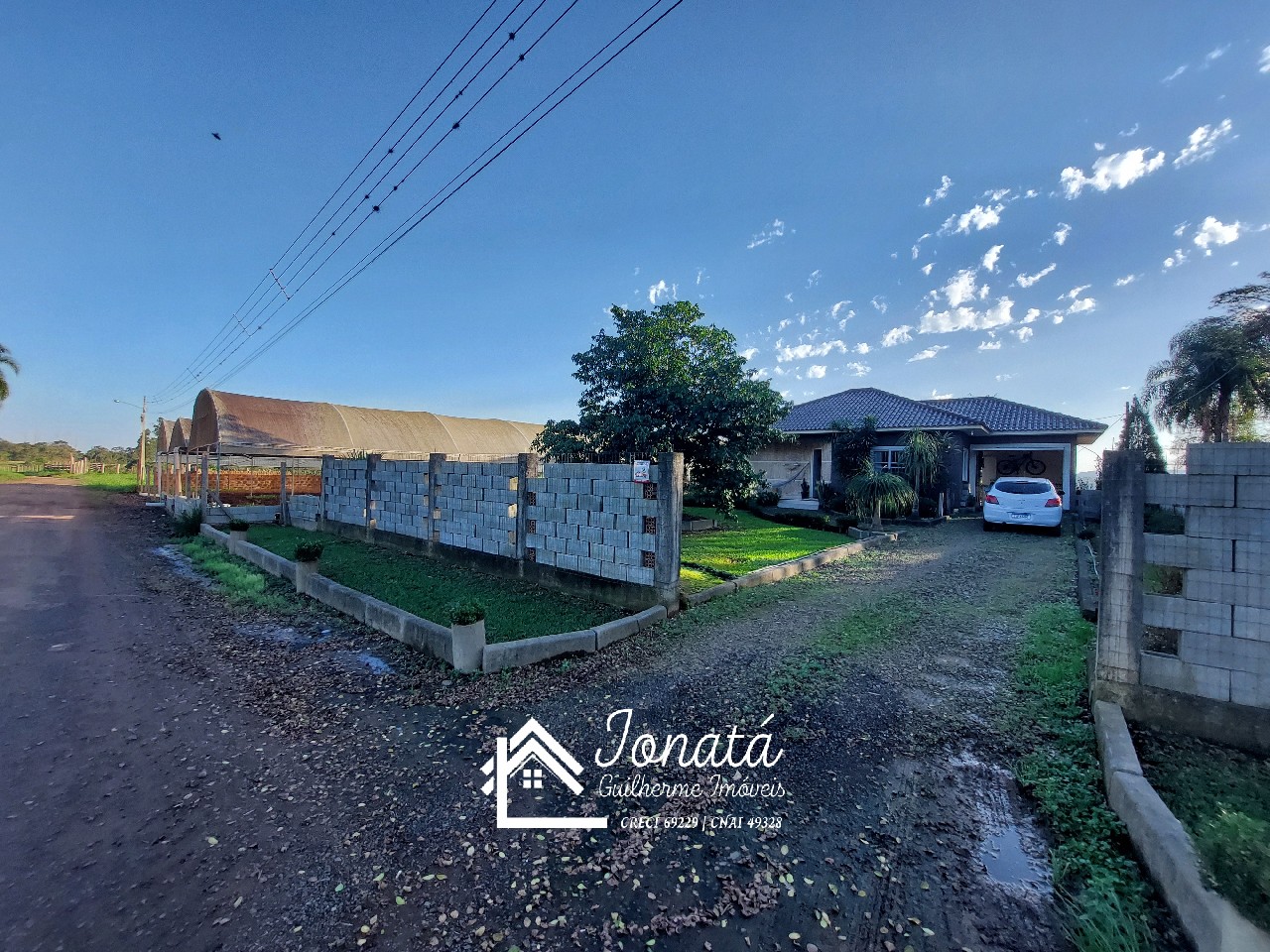 Imperdível: Casa à venda em Bom Princípio-RS, Morro São Pedro, com 2 quartos, 1 sala, 1 banheiro, 2 vagas e 92m².