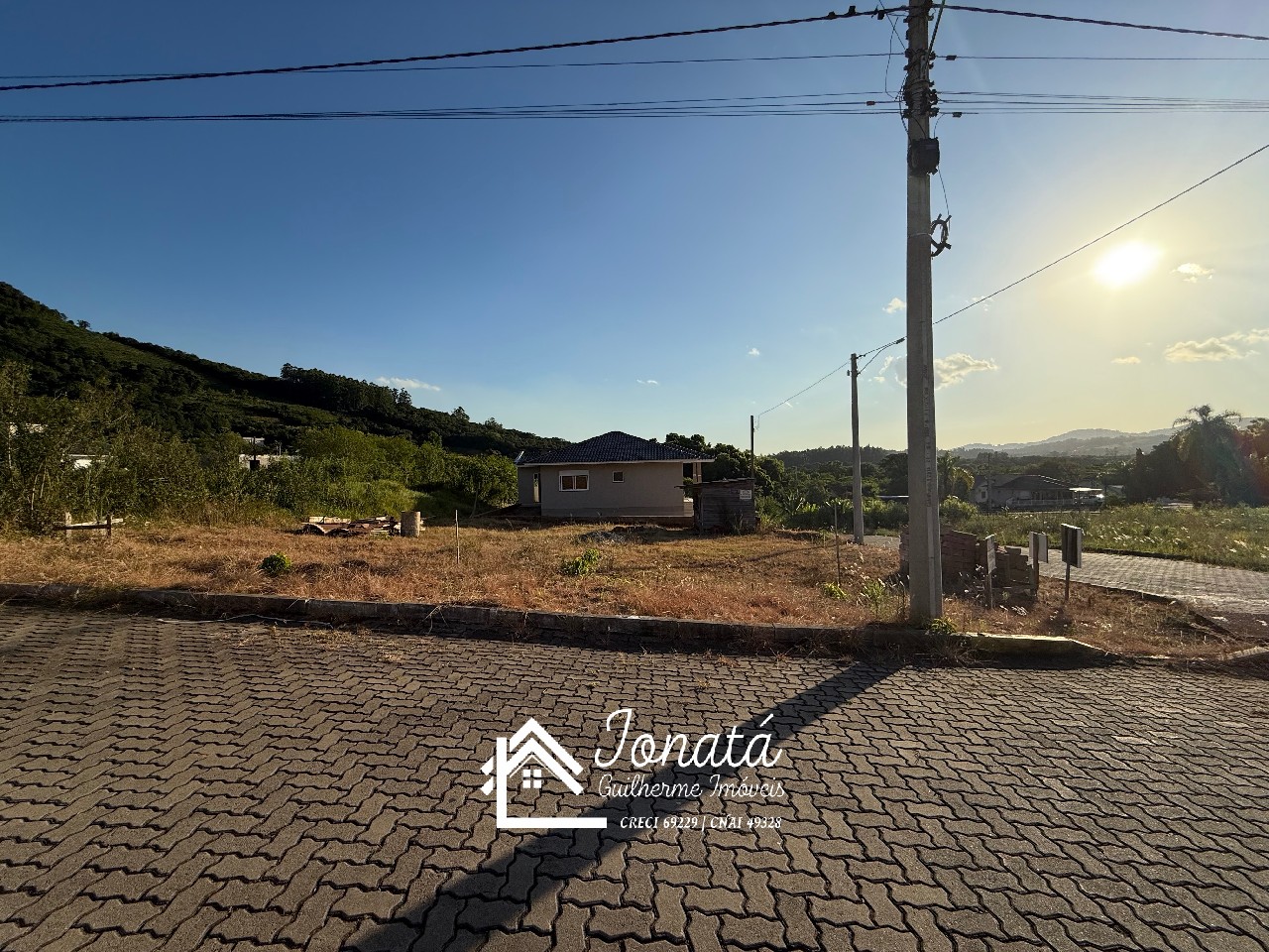 Terreno à venda em feliz-rs, bairro matiel: 2 quartos, 1 sal