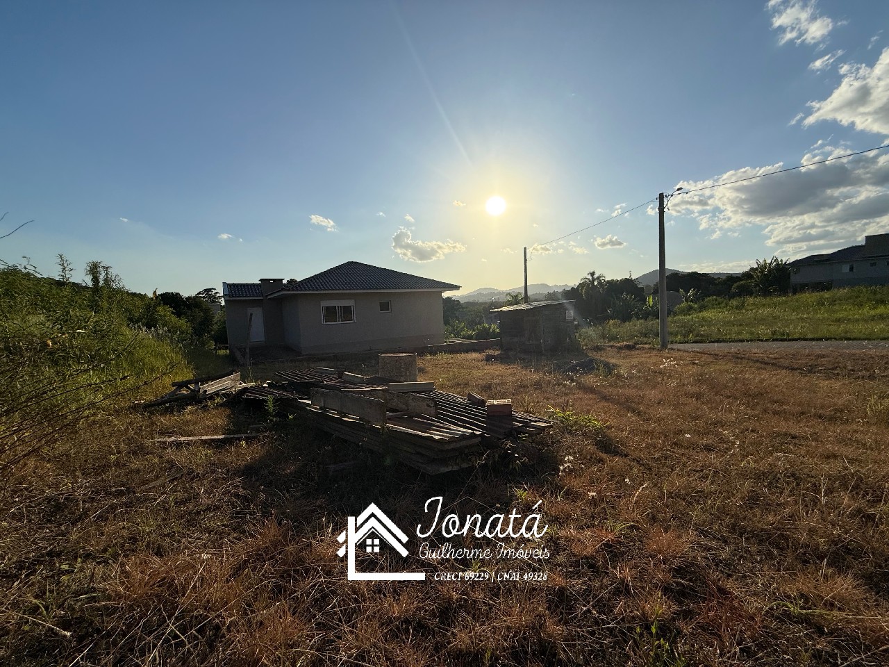 Terreno à venda em feliz-rs, bairro matiel: 2 quartos, 1 sal