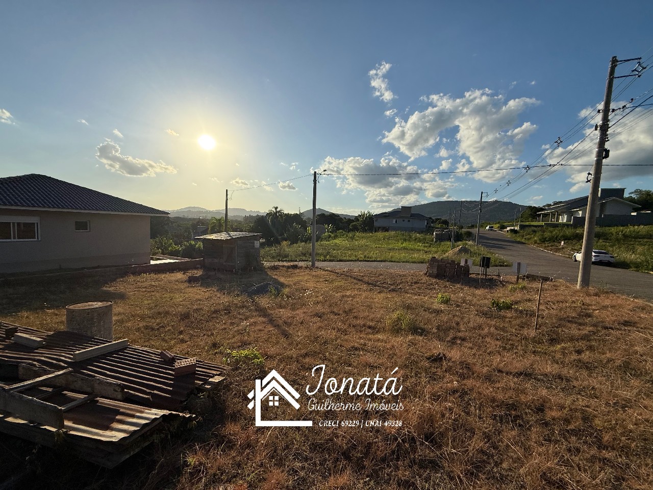 Terreno à venda em feliz-rs, bairro matiel: 2 quartos, 1 sal