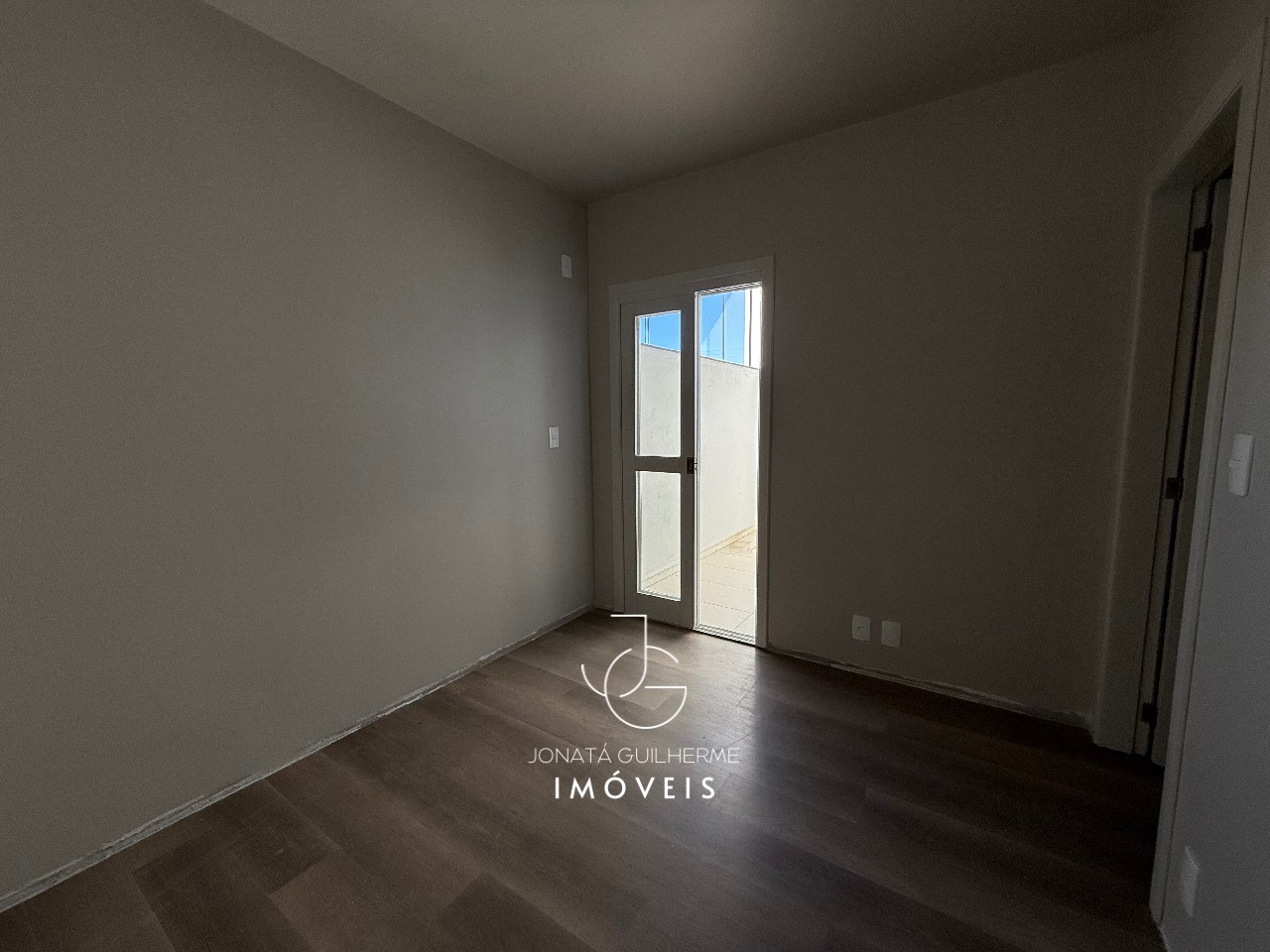 Apartamento à venda em feliz-rs, vila rica: 3 quartos, 1 suí