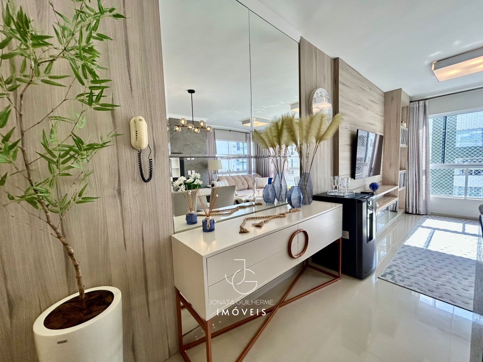 Apartamento de 3 quartos com suíte e vaga de garagem na zona