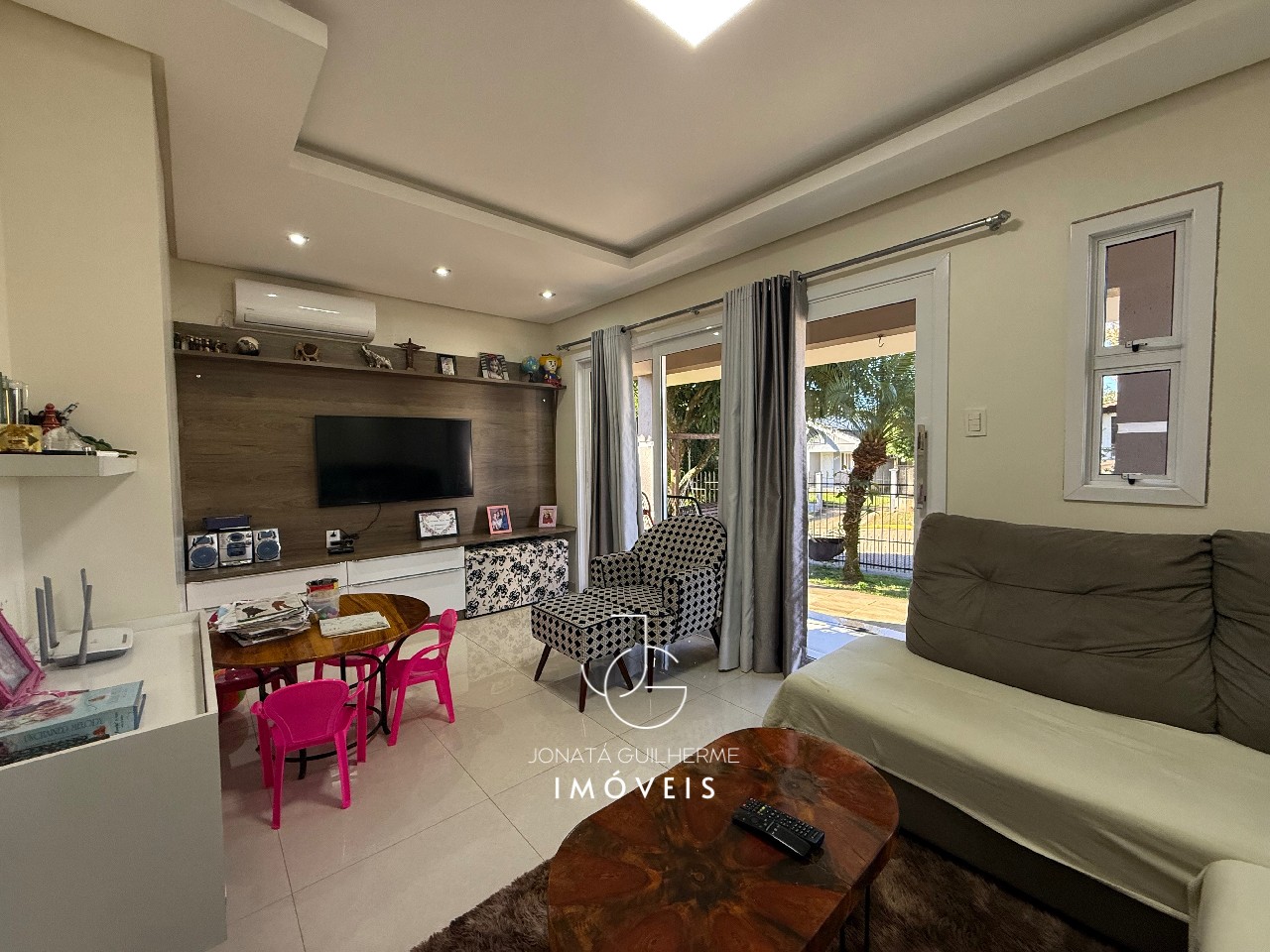 Imóvel de Alto Padrão à Venda em Feliz-RS: Casa na Vila Rica com 3 quartos, 1 sala, 2 banheiros, 3 vagas de garagem, 103,50 m².