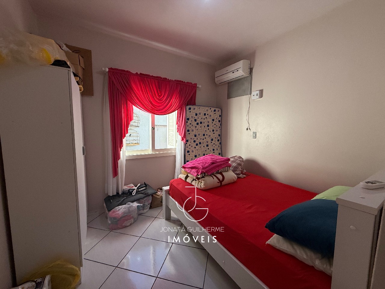 Imóvel de Alto Padrão à Venda em Feliz-RS: Casa na Vila Rica com 3 quartos, 1 sala, 2 banheiros, 3 vagas de garagem, 103,50 m².