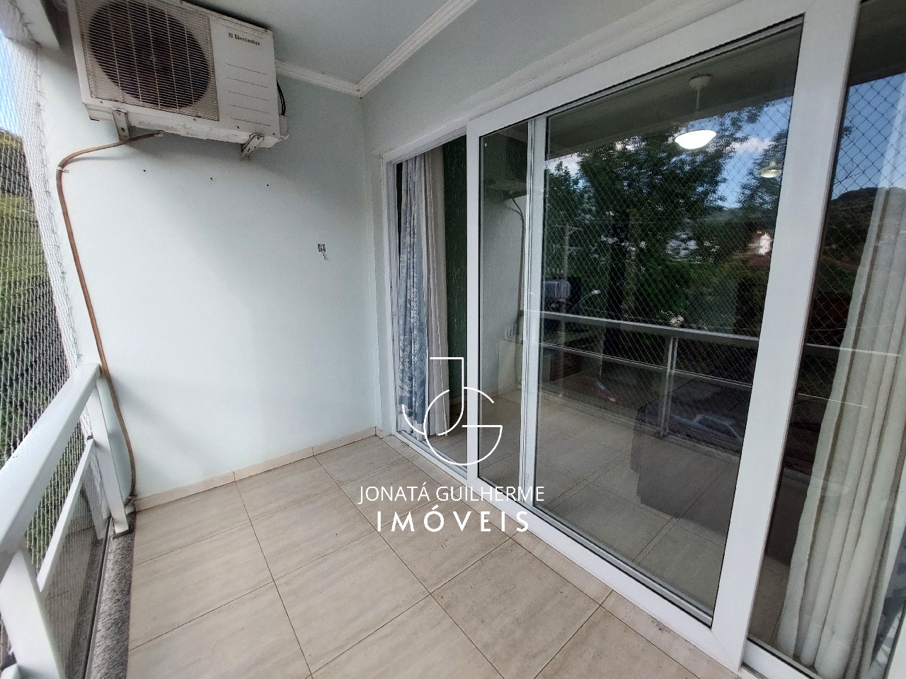 Imperdível apartamento à venda no centro de feliz-rs: 2 quar