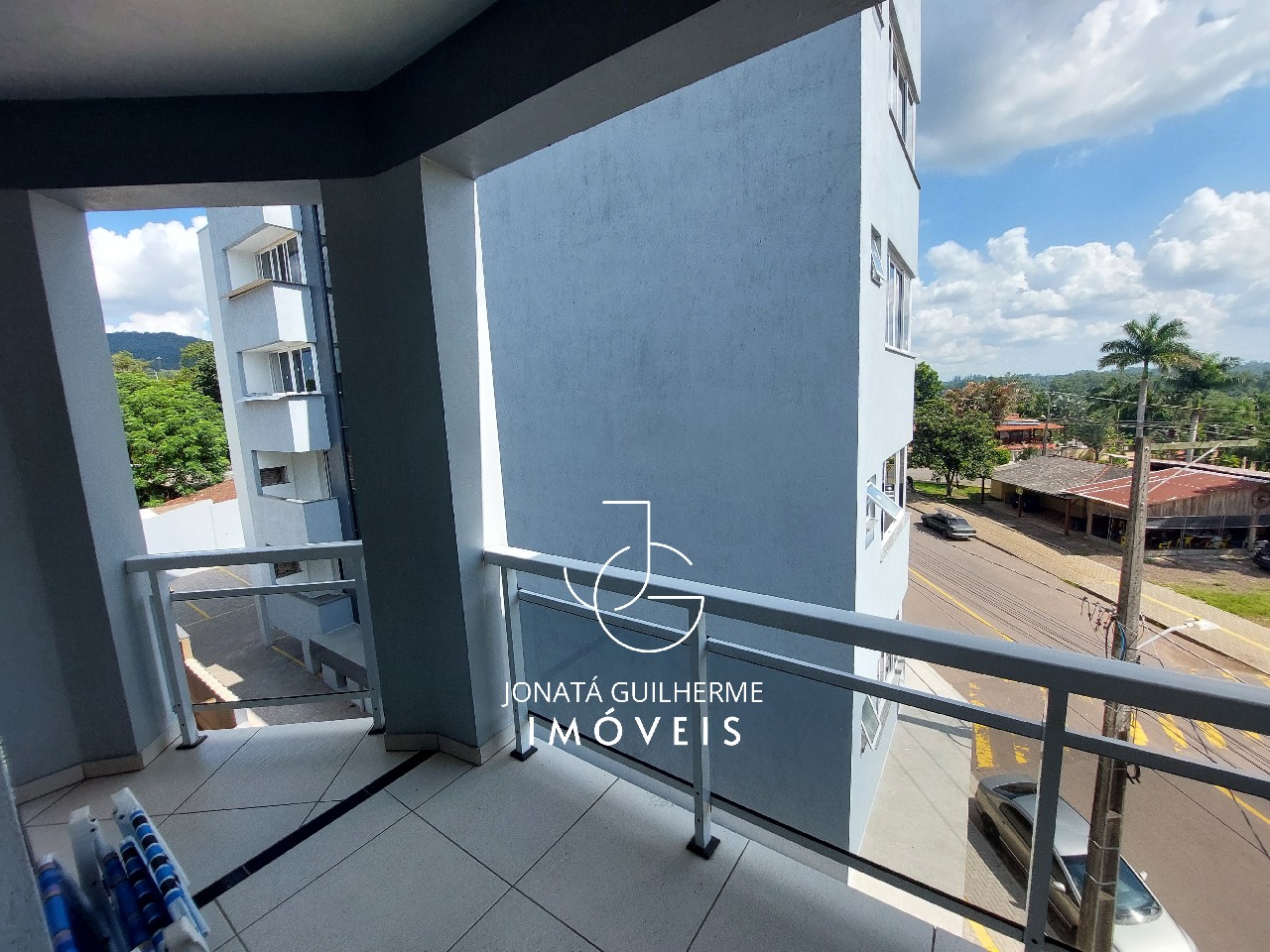 Cobertura à venda em Feliz-RS, bairro Matiel: 3 quartos, 1 suíte, 1 sala, 2 banheiros, 1 vaga de garagem, 200m².
