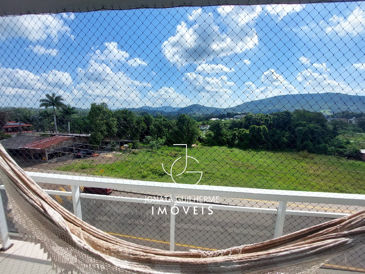 Cobertura à venda em Feliz-RS, bairro Matiel: 3 quartos, 1 suíte, 1 sala, 2 banheiros, 1 vaga de garagem, 200m².
