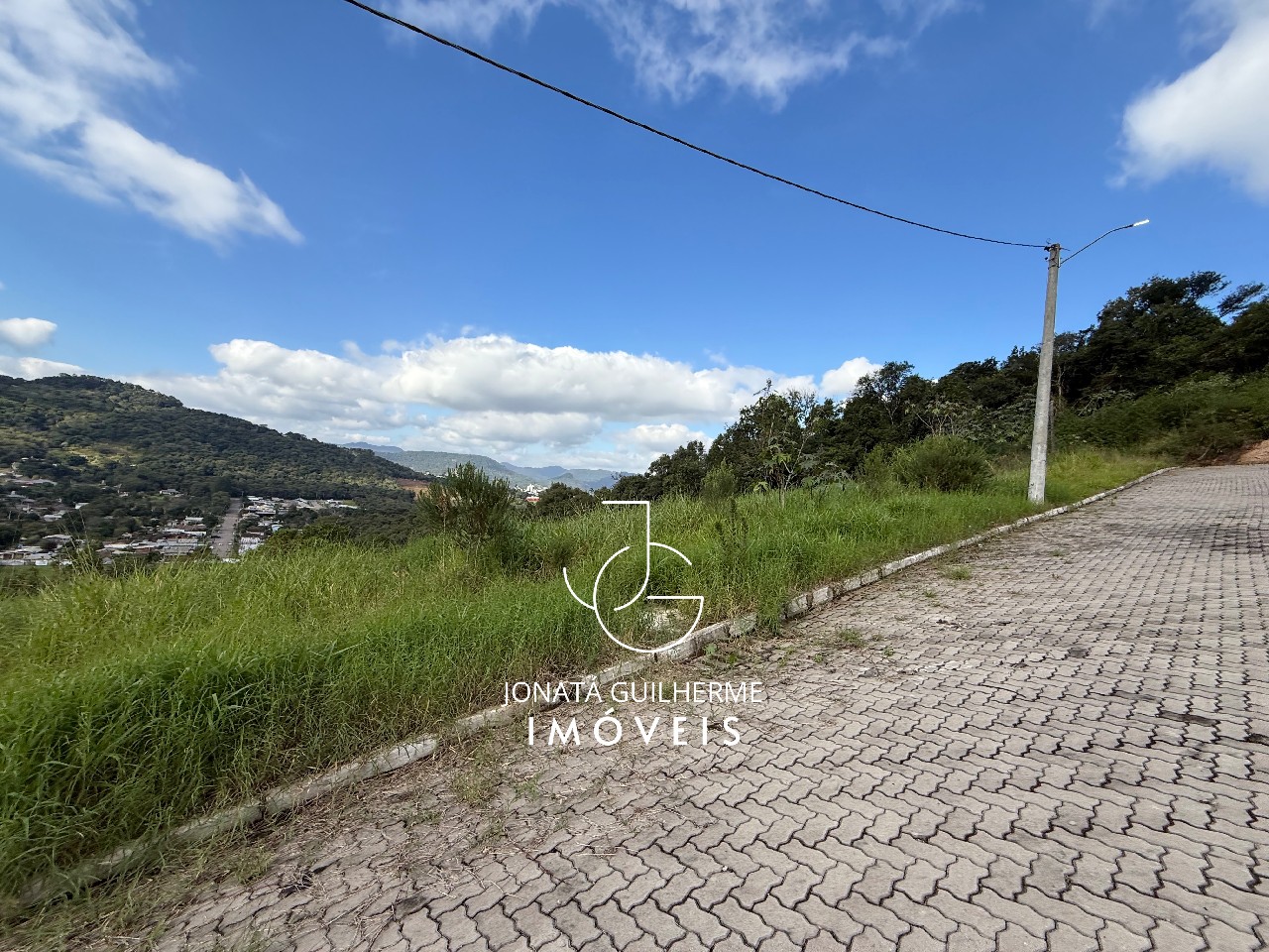 Terreno à venda em feliz-rs, bairro vale do hermes, com 450m