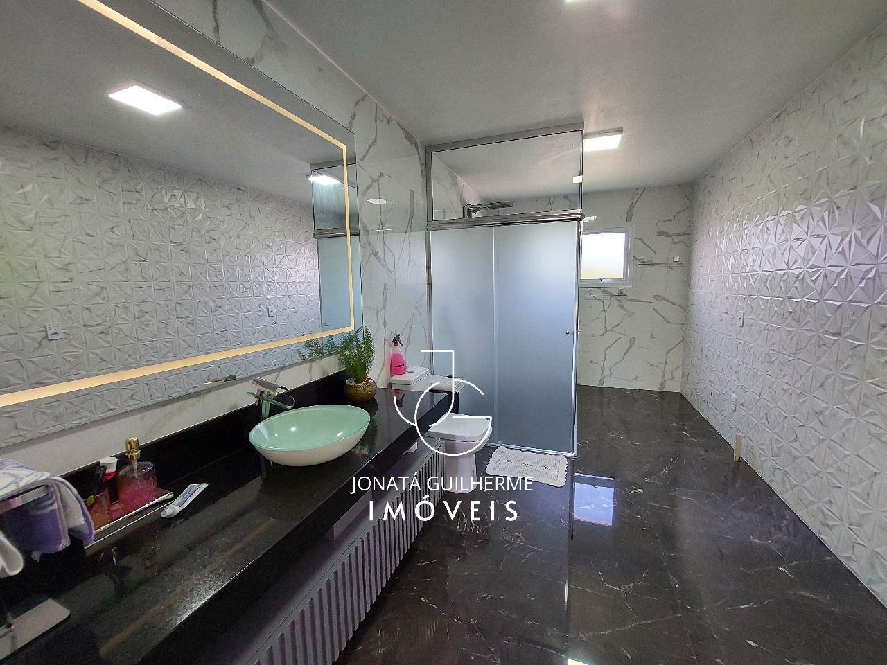 Casa à venda em Bom Princípio - RS, Morro Tico Tico: 3 quartos, 1 suíte, 1 sala, 3 banheiros, 2 vagas de garagem, 470m².