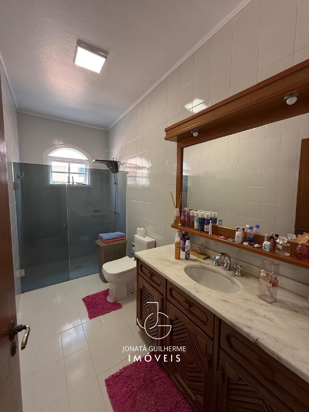 Casa ampla com 3 dormitórios, piscina, espaço gourmet e energia solar no bairro Vila Rica, Feliz