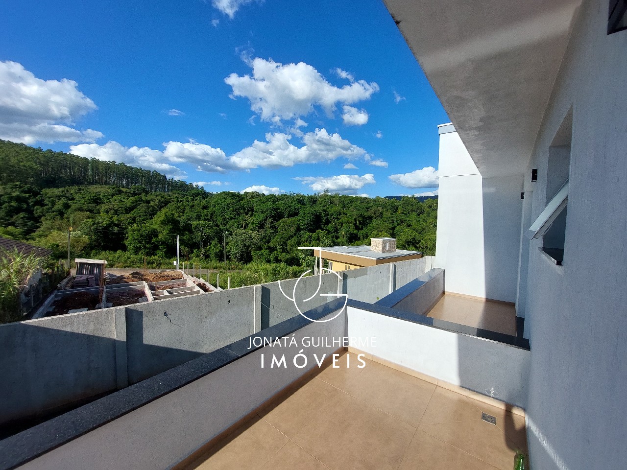 Casa à venda em Bom Princípio - RS, Morro Tico Tico: 3 quartos, 1 suíte, 1 sala, 3 banheiros, 2 vagas de garagem, 470m².