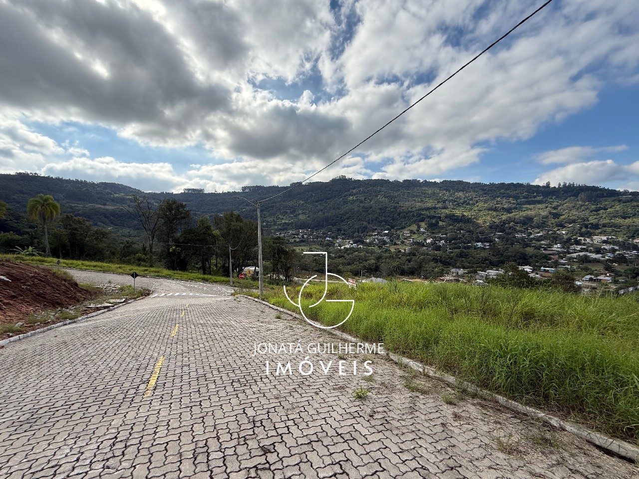 Terreno à venda em feliz-rs, bairro vale do hermes, com 450m