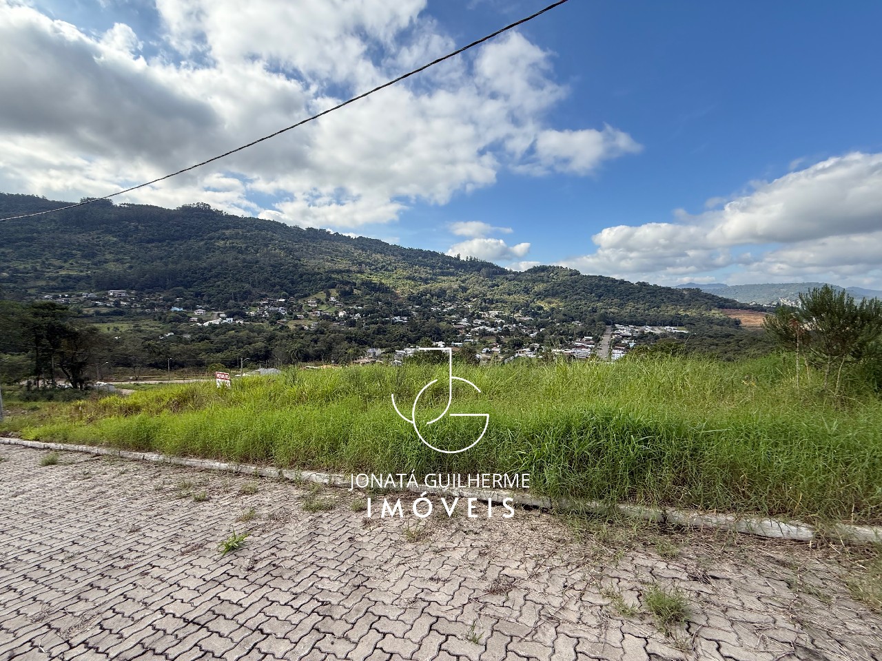 Terreno à venda em feliz-rs, bairro vale do hermes, com 450m