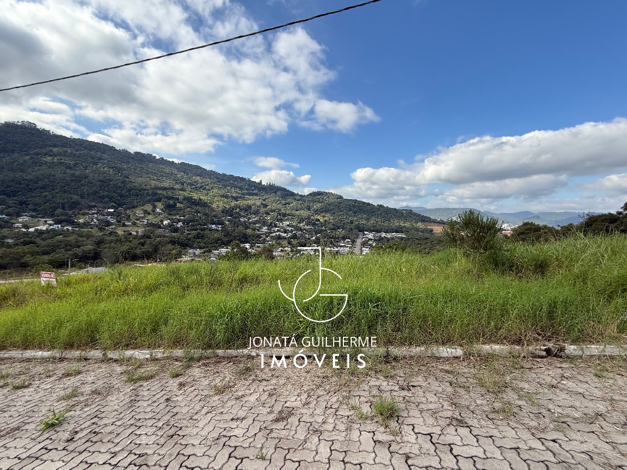 Terreno à venda em feliz-rs, bairro vale do hermes, com 450m