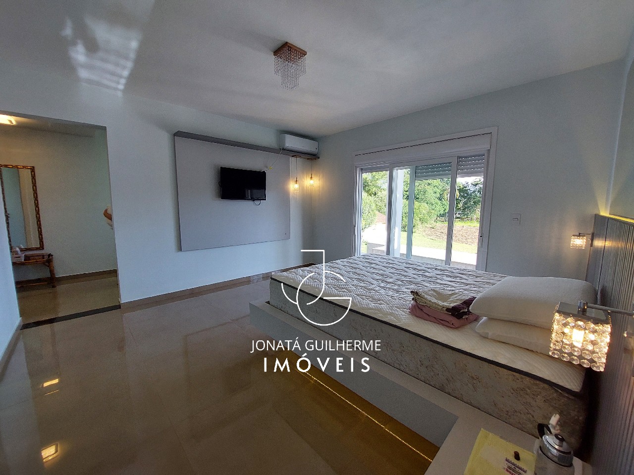 Casa à venda em Bom Princípio - RS, Morro Tico Tico: 3 quartos, 1 suíte, 1 sala, 3 banheiros, 2 vagas de garagem, 470m².