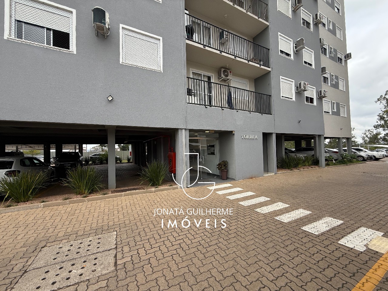 Apartamento à venda em São Leopoldo-RS, bairro Scharlau, 1 quarto, 1 sala, 1 banheiro, 1 vaga de garagem, 45,00 m². Venha conferir!
