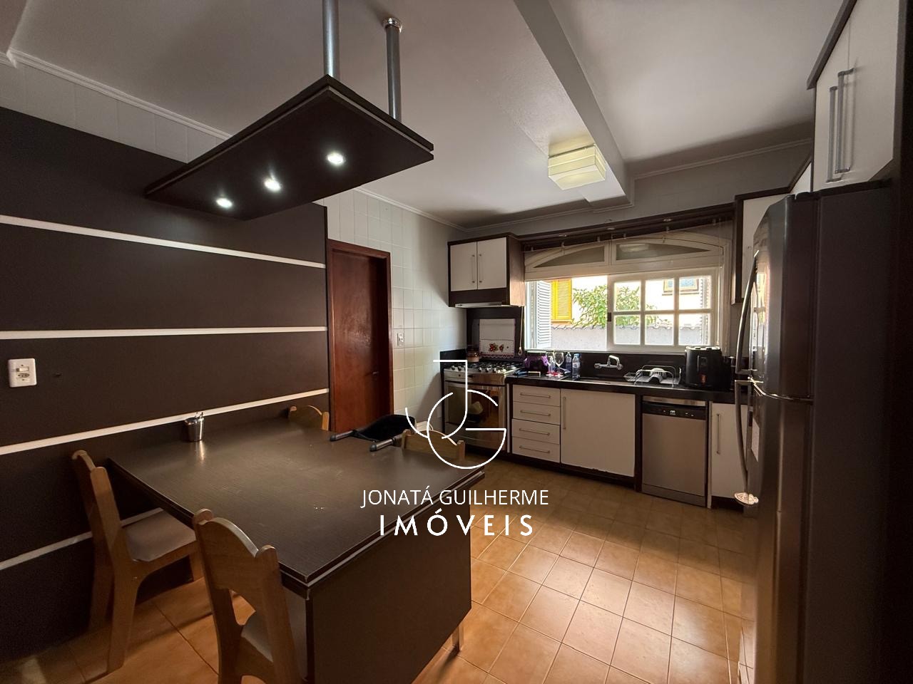 Casa ampla com 3 dormitórios, piscina, espaço gourmet e energia solar no bairro Vila Rica, Feliz