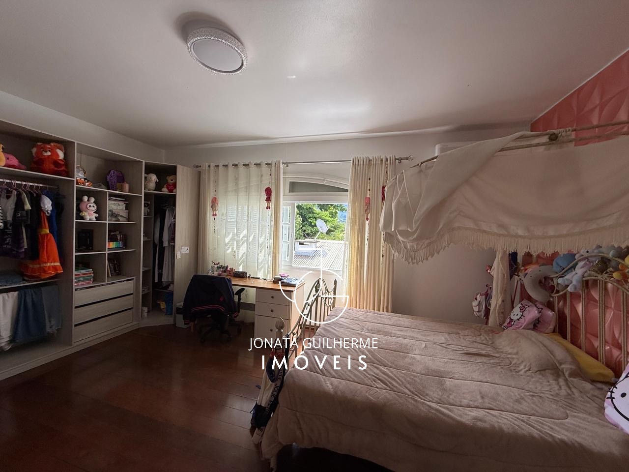 Casa ampla com 3 dormitórios, piscina, espaço gourmet e energia solar no bairro Vila Rica, Feliz