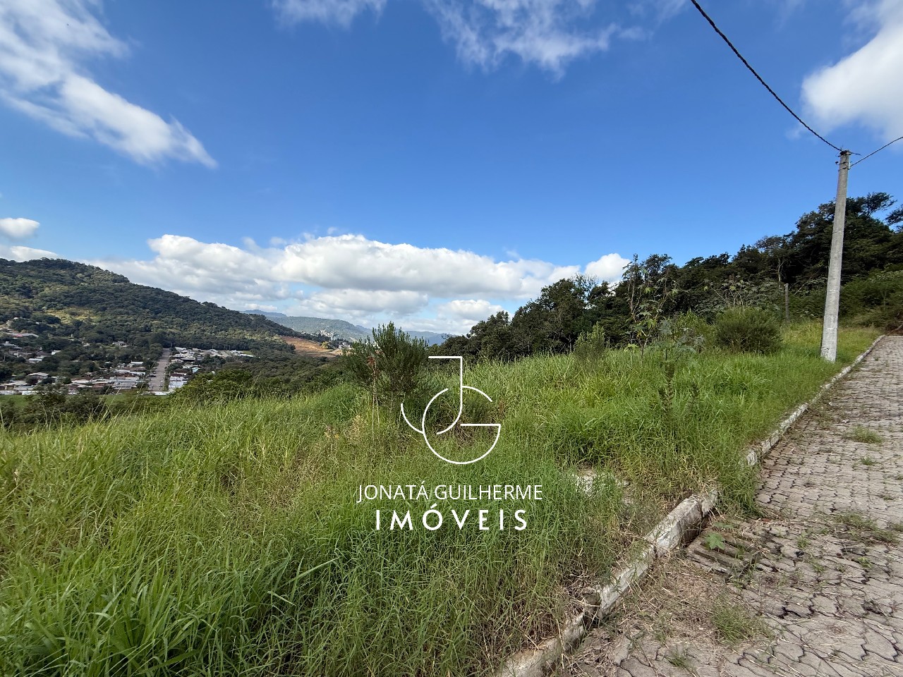Terreno à venda em feliz-rs, bairro vale do hermes, com 450m
