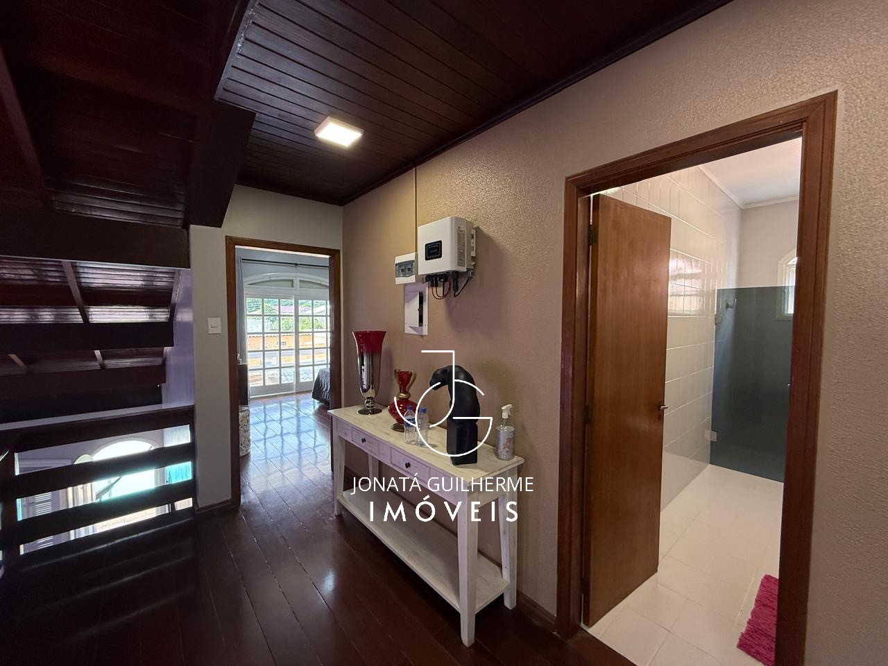 Casa ampla com 3 dormitórios, piscina, espaço gourmet e energia solar no bairro Vila Rica, Feliz