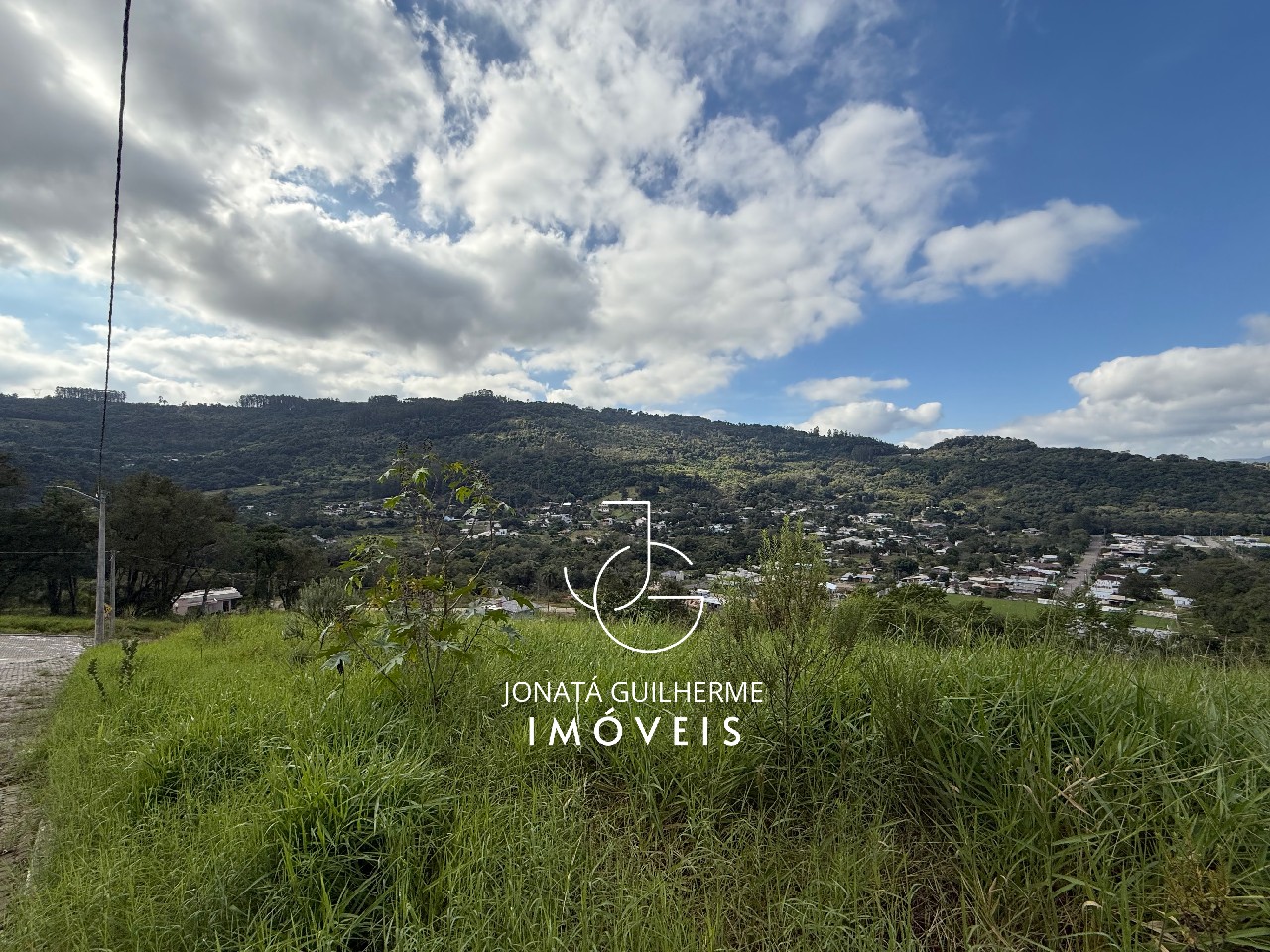 Terreno à venda em feliz-rs, bairro vale do hermes, com 450m