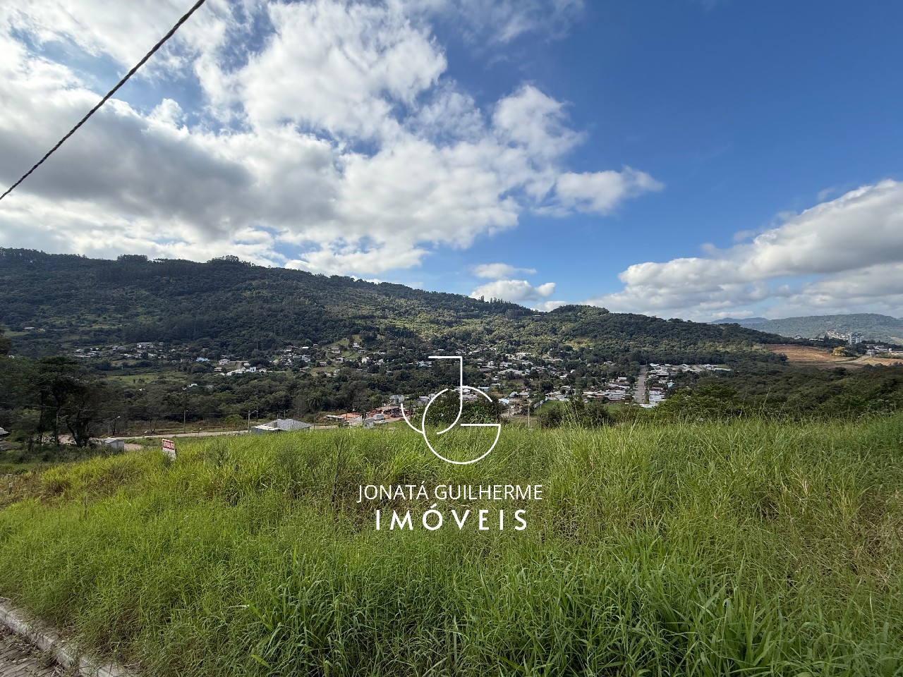 Terreno à venda em feliz-rs, bairro vale do hermes, com 450m