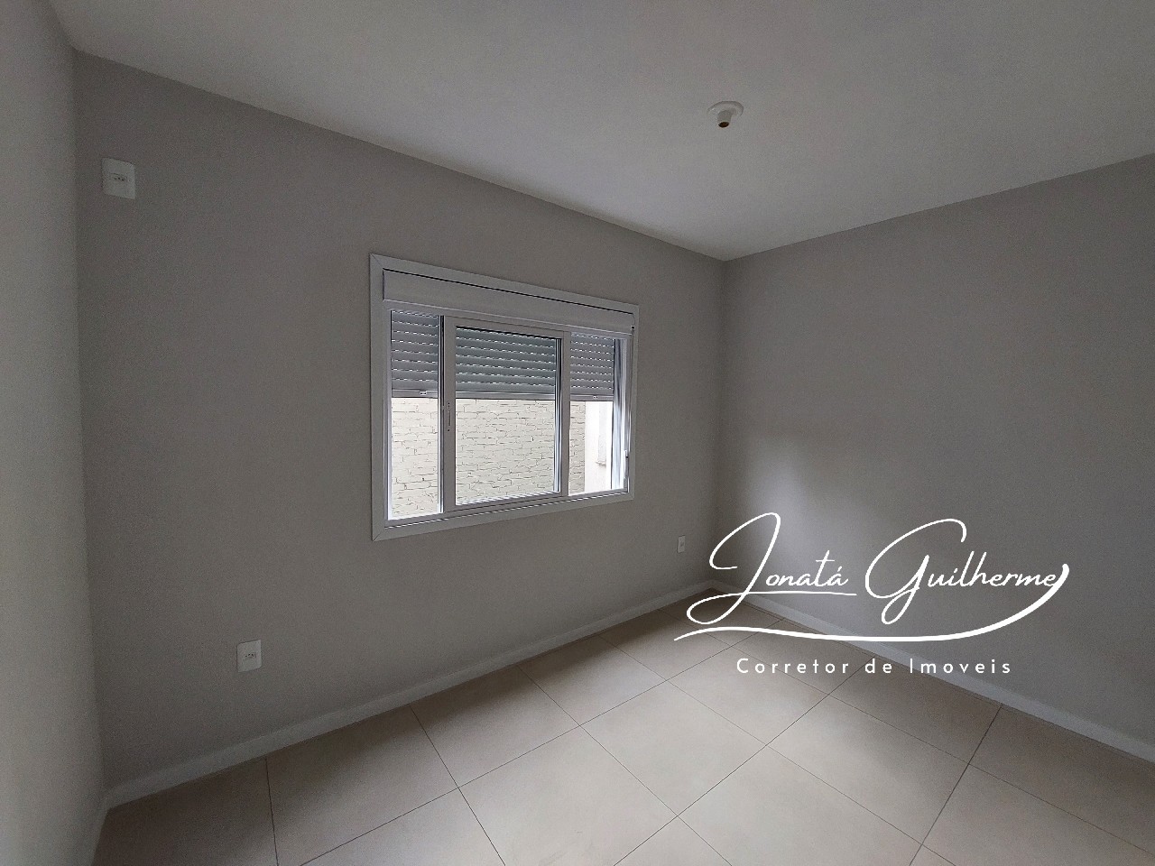 Imperdível oportunidade de adquirir apartamento no Centro de Vale Real-RS com 2 quartos, sala, banheiro e vaga de garagem!