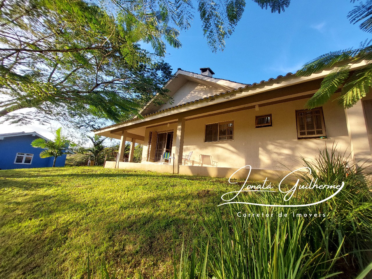 Casa à venda em Feliz-RS, bairro Matiel: 3 quartos, 1 sala, 2 banheiros, 3 vagas de garagem, 141m². Confira!