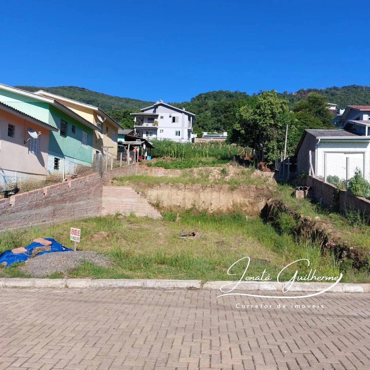 Terreno à venda no Centro de Vale Real-RS: 360,00m² de área!
