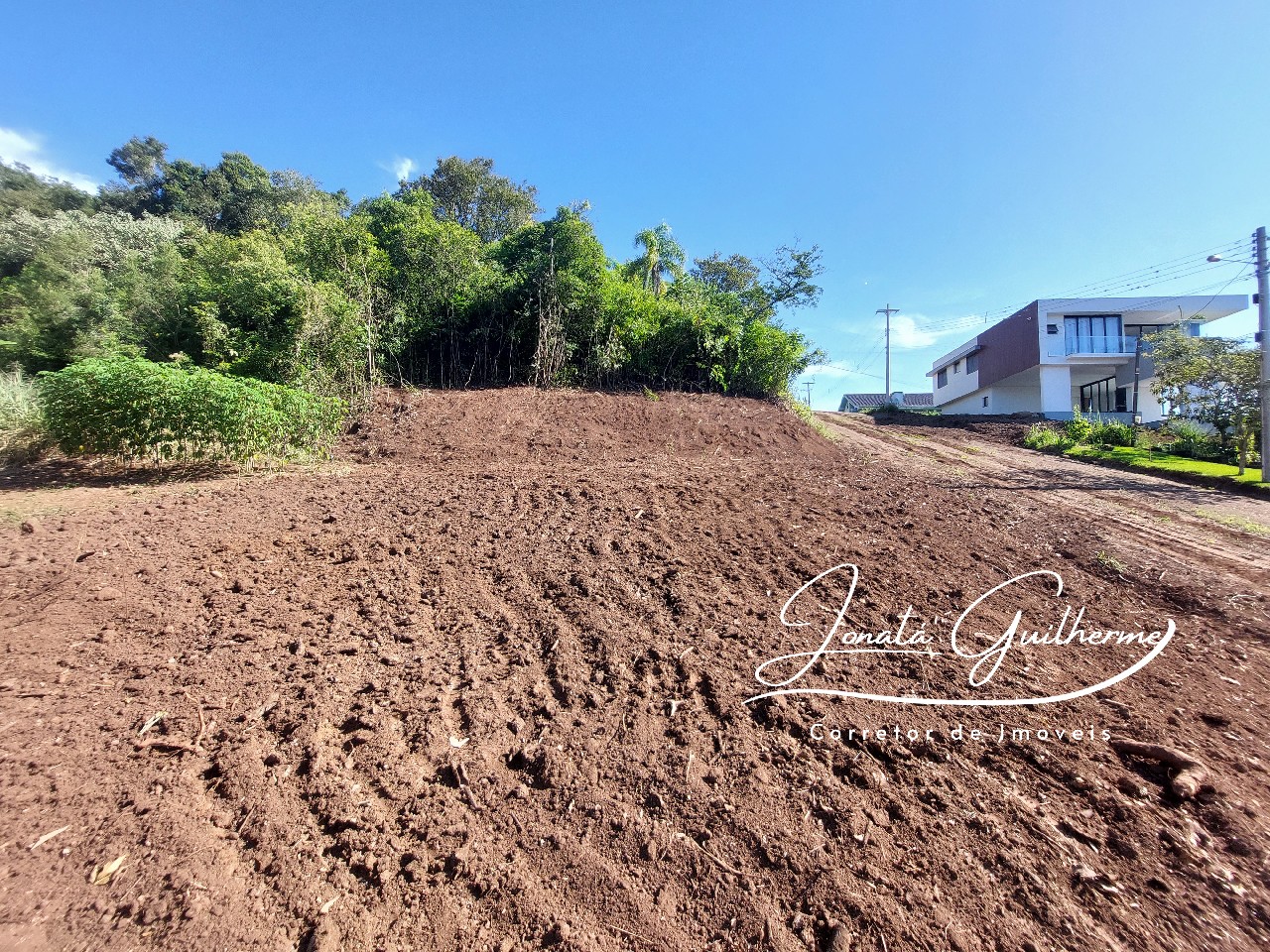 Terreno à venda em Feliz-RS, bairro Matiel, 450m² de área! Venha conferir essa oportunidade única!