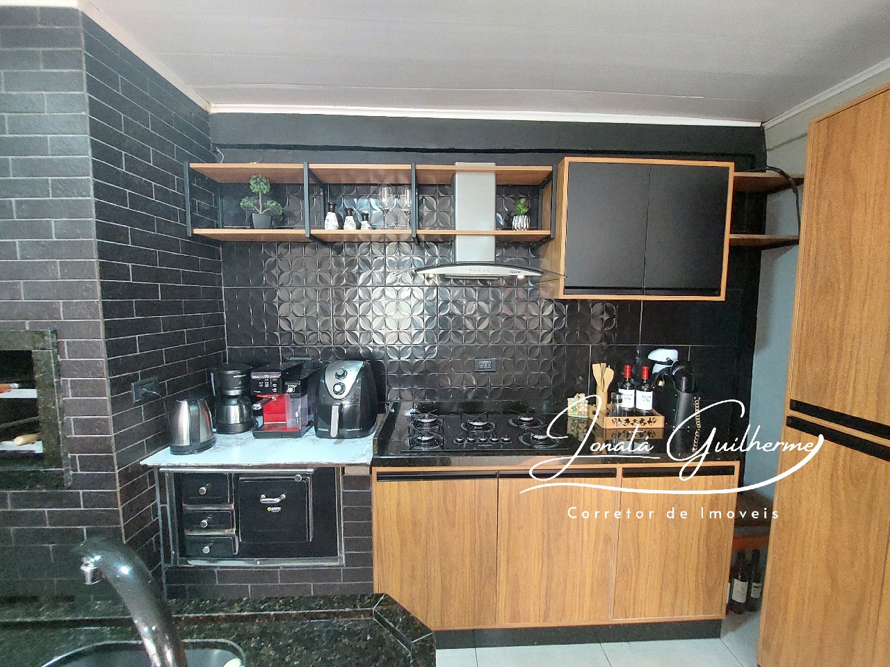 Casa à venda em Capela de Santana-RS, no bairro Bosque de Capela: 3 quartos, 1 sala, 1 banheiro, 1 vaga de garagem, 156m².