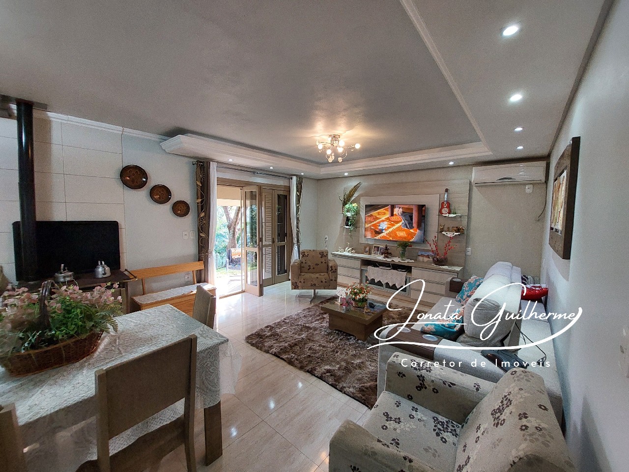 Casa à venda em Feliz-RS, bairro Matiel: 3 quartos, 1 sala, 2 banheiros, 3 vagas de garagem, 141m². Confira!